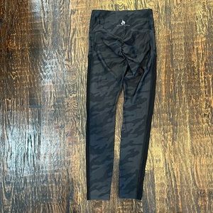 NWOT Ryderwear leggings. Mesh strip on side of legs, size S